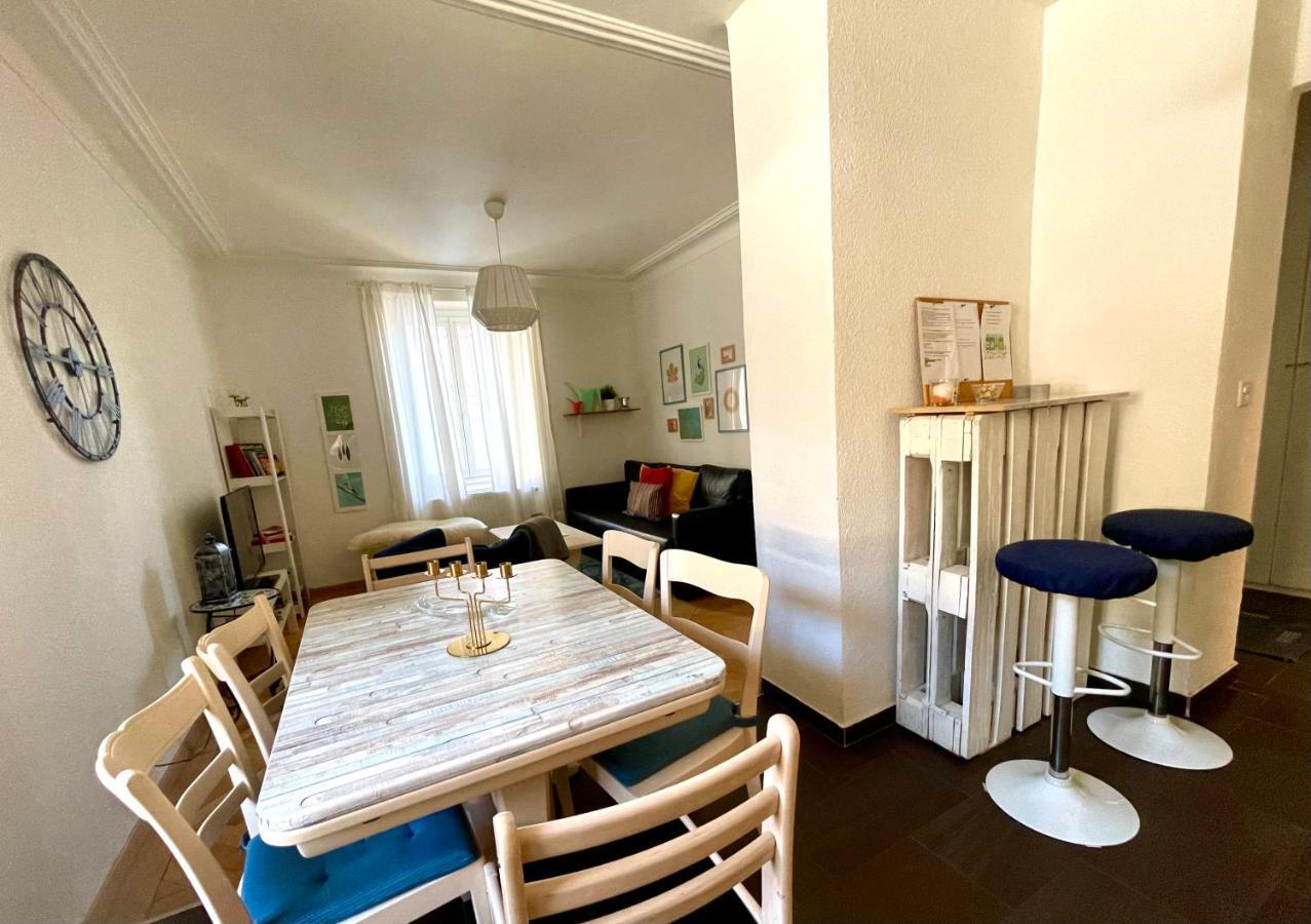 Appartement Douces Heures Avec Parking Couvert Prive Ле-Локль Экстерьер фото
